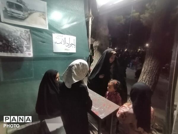 حضوردانش آموزان در موکب سازمان دانش آموزی در هشتاد و هفتمین شب تجمعات