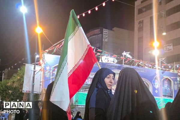 تداوم حضور در خیابان‌ها؛ رمز اتحاد و پیروزی 