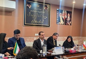 نشست هم‌اندیشی معاونین آمورش متوسطه شهرستان‌های تهران در اداره رباط‌کریم