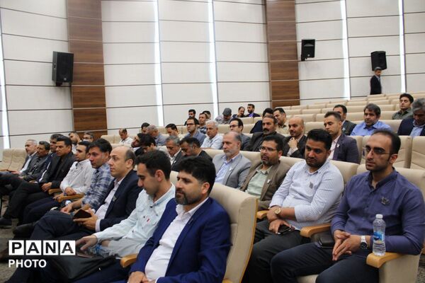 مراسم بزرگداشت مقام معلم در پردیس