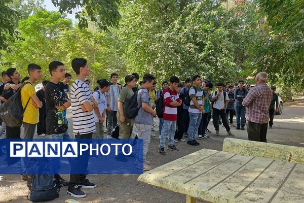 برگزاری اردوی یک روزه تفریحی، ورزشی در کانون امام خمینی(ره)