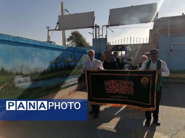 خادمان حرم امام رضا (ع) مهمان دبستان احمد کاظمی یک