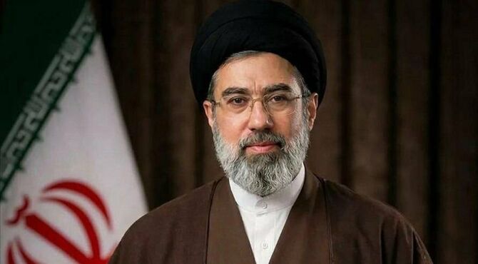 آیت‌الله سیدمجتبی خامنه‌ای رهبر جمهوری اسلامی ایران شدند