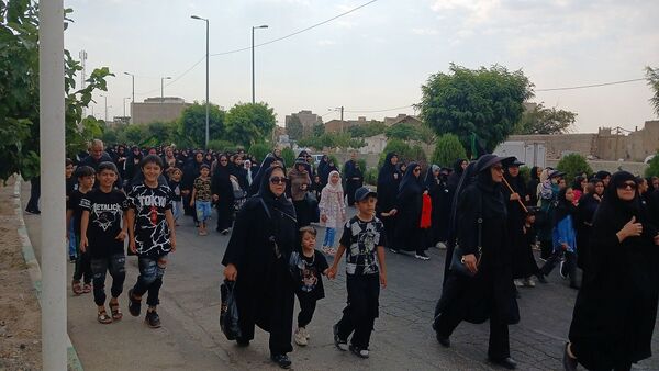 پیاده‌رویی جاماندگان اربعین در محمدشهرکرج 