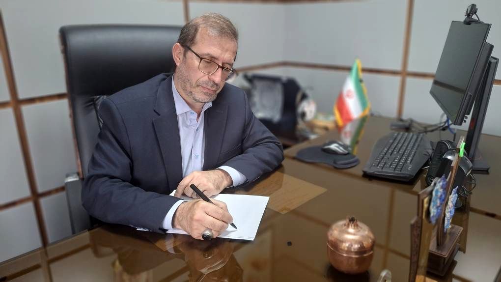 خاک، قامت معلمی عاشق را در آغوش گرفت