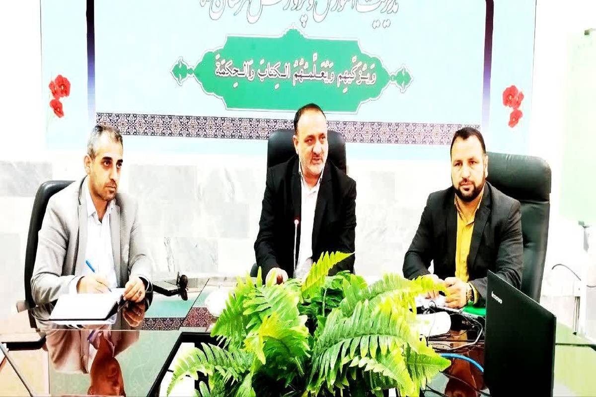 مدل لباس‌های فرم باید متناسب با شئونات اسلامی باشد