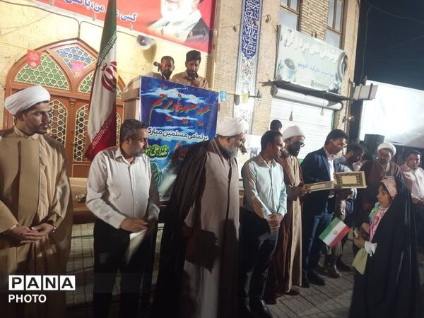 اجلاس سراسری نماز و تجلیل از دانش‌آموزان فعال در حاجی‌آباد