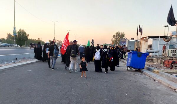 پیاده‌روی اربعین حسینی از نجف تا کربلا