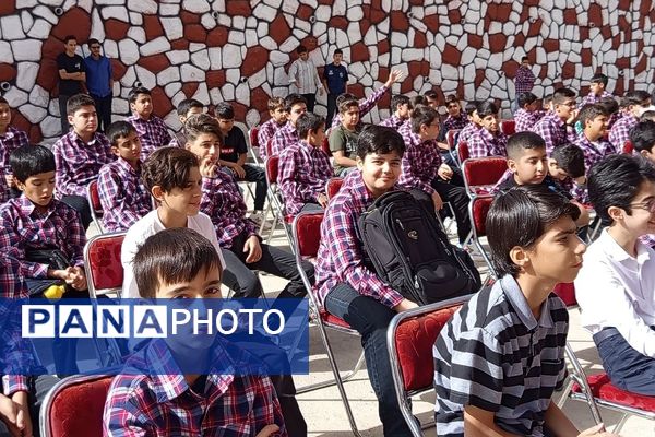 «جشن جوانه‌ها» ویژه دانش آموزان پایه هفتم در مدرسه دانشمند شهرستان پردیس