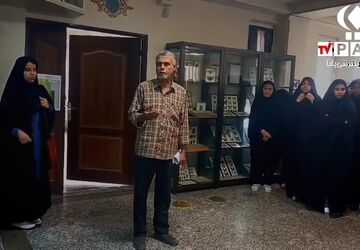 بازدید علمی دانش‌آموزان دبیرستان حانیه و مهدیه روستای صرم قم از خانه علوم و فنون