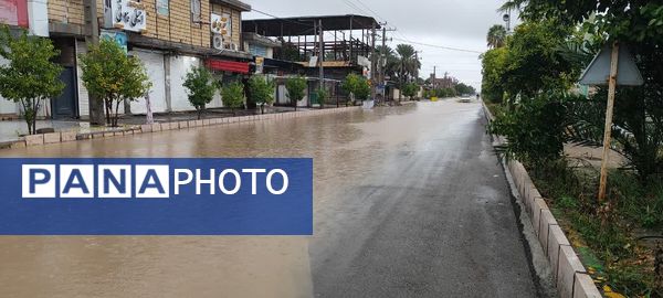 وقوع سیل به علت بارش شدید باران در فاریاب کرمان