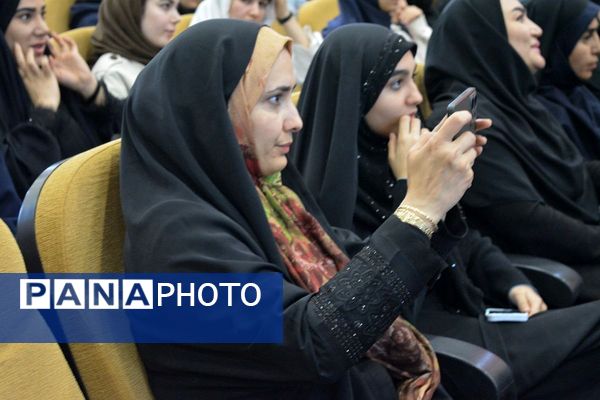 دومین جشنواره پوشش ایرانی اسلامی نوردُخت دربهارستان‌دو