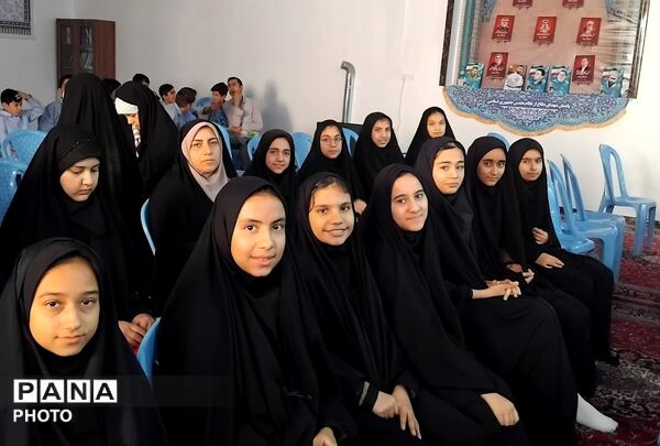  رقابت گروه‌های مدرسه‌ای برای صعود به مرحله استانی