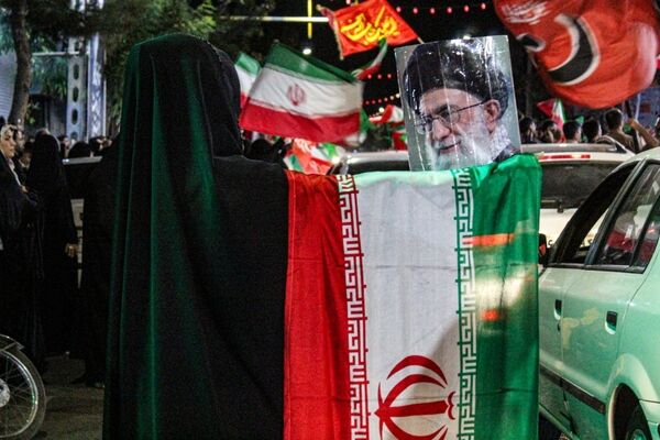 قاب‌هایی از همبستگی مردم زنجان در هفته دفاع مقدس