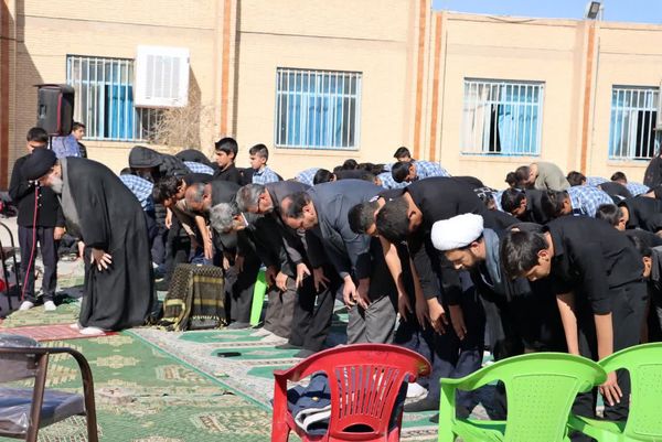 حضور معنوی امام‌جمعه بافق در مراسم سوگواری دبیرستان مناجات