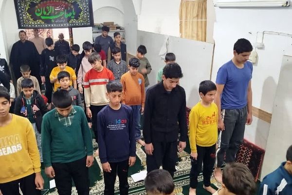 نماز سلمان نقطه عطف آخرین روز اعتکاف در مسجد صاحب الزمان فدافن