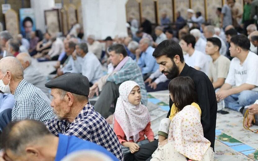 از صفوف نماز تا قاب دوربین؛ گزارش تصویری نمازجمعه باقرشهر و کهریزک 