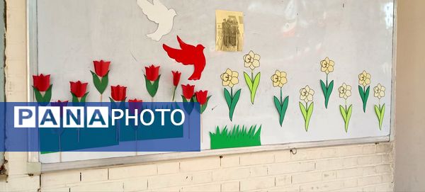 شور جشن ۲۲ بهمن در مدرسه مولوی فین؛ عطر شعر و نور ولایت در هم آمیخت