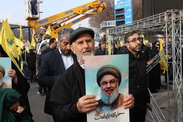 سه نسل متفاوت پای کار آرمان واحدی به نام مقاومت