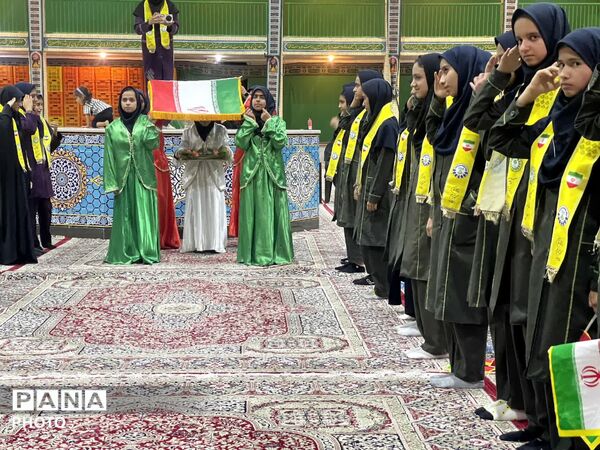 جلوه‌‌ای دیدنی از شور دانش‌‌آموزان در برنامه سالروز تاسیس سازمان دانش آموزی در یزد