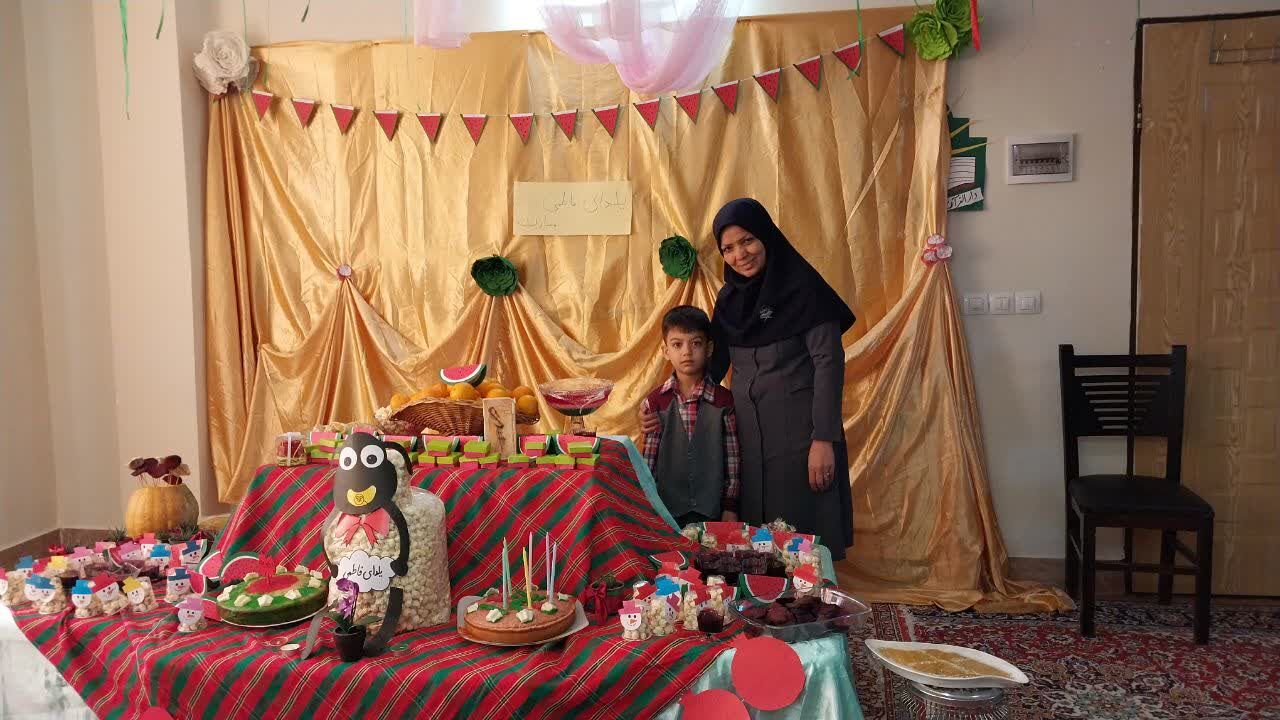 جشن یلدایی مهد شکوفه‌های نور دارالقرآن حضرت زهرا (س) در شیروان