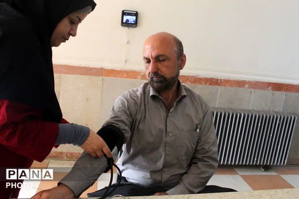 گرامیداشت هفته سلامت؛در اداره‌ آموزش و پرورش جوادآباد