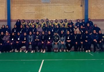 نبرد قهرمانی دختران متوسطه اول ناحیه یک در زمین هندبال