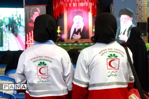 بزرگداشت و ادای احترام مدیران و کارکنان دولت در استان کرمان به رهبر شهید ایران