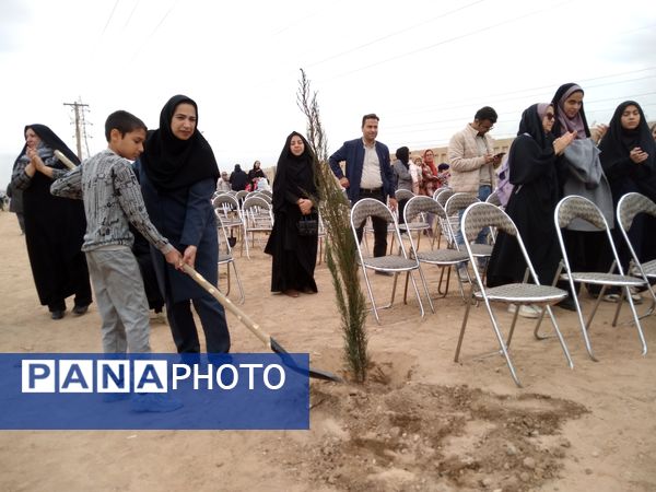 پویش مردمی درخت یادگار در یزد 