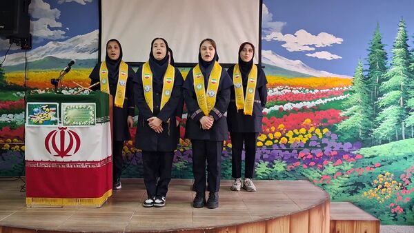 جشنواره دهه فجر مدرسه‌ای