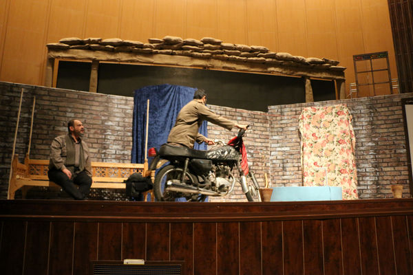 روایت «ماه گرفتگی» در قم