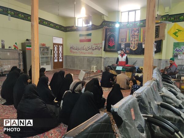 کلاس های هلال احمر در مسجد ابوالفضلی نیشابور 