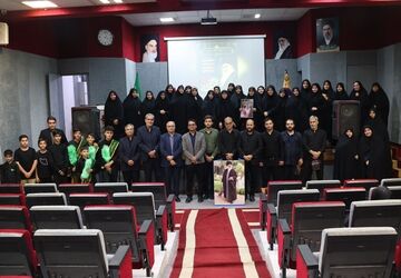 مراسم بزرگداشت اقای شهید ایران در سالن همایش های دبیرستان فرزانگان مشهد