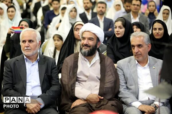 جشن بزرگ ازدواج ۱۳۰ زوج جوان دانشجو در همدان