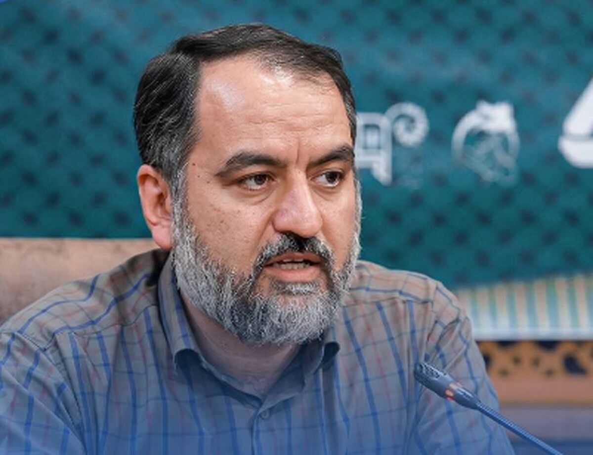 تراز عملکرد همه مسئولان و فعالان فرهنگی باید کسب رضایت رهبر معظم انقلاب اسلامی و حرکت در مسیر تحقق آرمان‌های انقلاب باشد