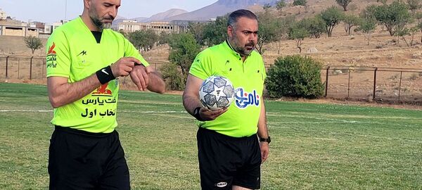 تیم دهیاری چم چنگ قهرمان مسابقات مینی فوتبال جام آزاد شهرستان سامان شد