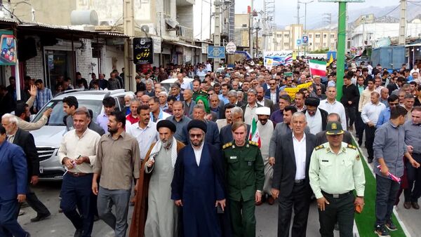 حضور پرشور دانش‌آموزان کهگیلویه و بویراحمد در راهپیمایی ۱۳ آبان