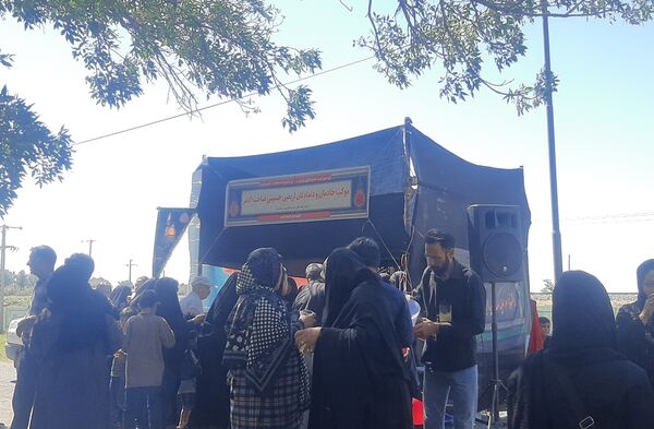 جاماندگان اربعین حسینی در  راهپیمایی حرم تا حرم نیشابور 