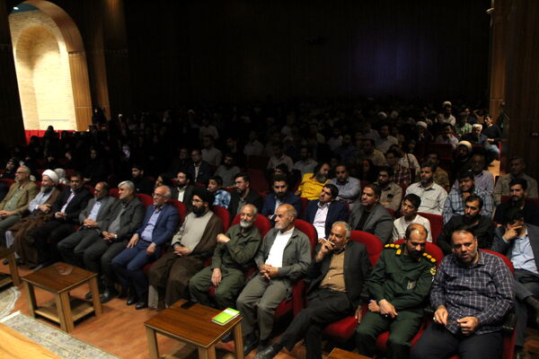 رونمایی از مستند علی نفتی دفاع مقدس در یزد