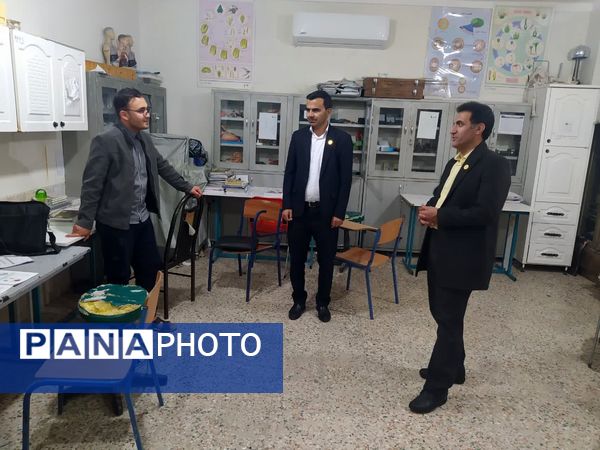  بازدید از دبیرستان‌های دخترانه عشایری عفاف و شبانه‌روزی پسرانه عشایری فارس