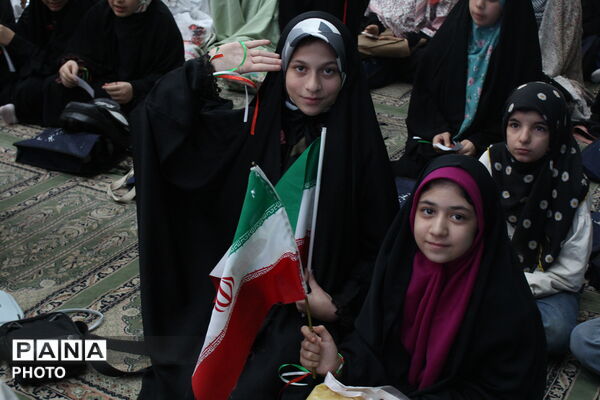 همدان میزبان «بزرگترین نماز جمعه دخترانه»