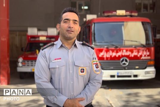 تقدیر دانش‌ آموزان فرزانگان ورامین از قهرمانان در دل آتش