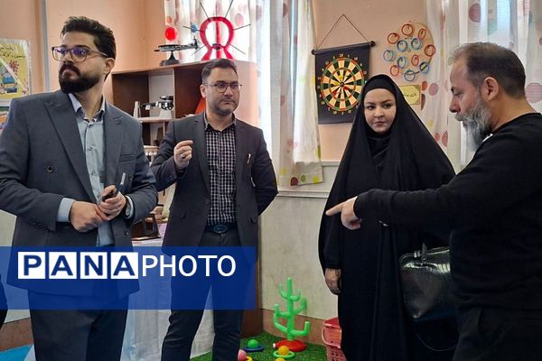 بازدید مسئولان آموزشی مقطع ابتدایی از طرح جابر بن حیان در دبستان ایمان