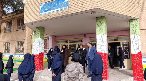 مانور زلزله در دبیرستان حضرت سکینه