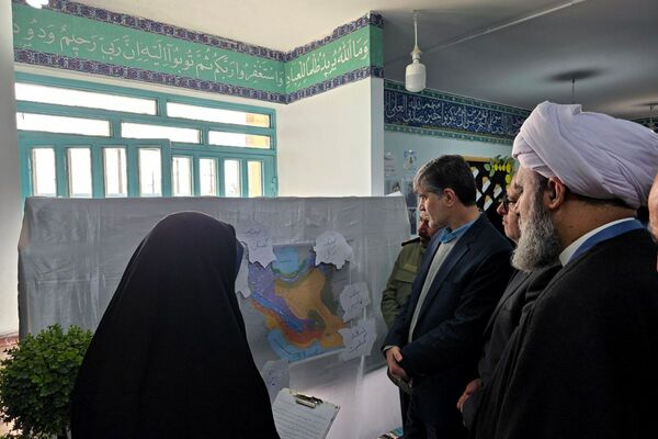 زنگ انقلاب در ملارد با حضور مدیرکل آموزش و پرورش شهرستانهای تهران نواخته شد