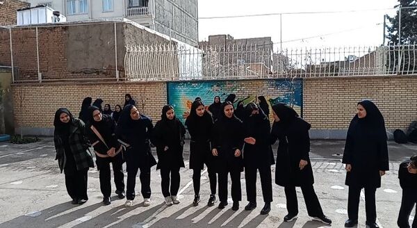  مسابقات ورزشی در دبیرستان خاص نمونه فرهنگ 