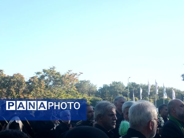 برپایی آیین خطبه‌خوانی خادمین حرم رضوی در روز شهادت امام رضا(ع) در اصفهان