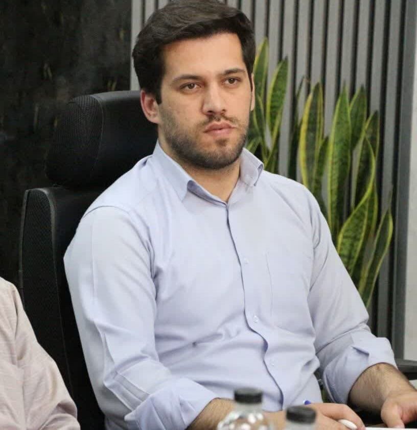تکمیل سالن ورزشی کانون شهید باهنر کوهپایه پس از ۱۴ سال انتظار