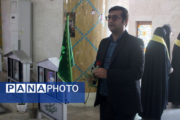 تجدید میثاق با شهدا در بوشهر