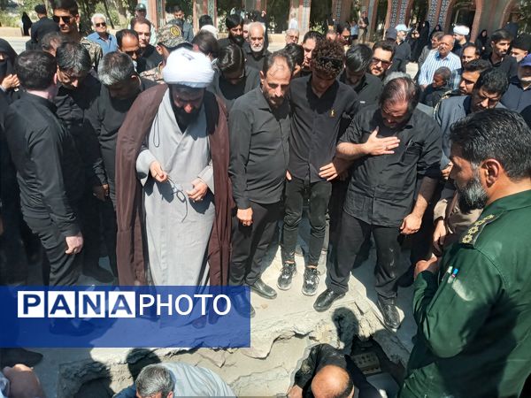 تشییع پیکر پرافتخار شهید علی اکبر صانعی جانباز ۷۰ درصد جنگ تحمیلی